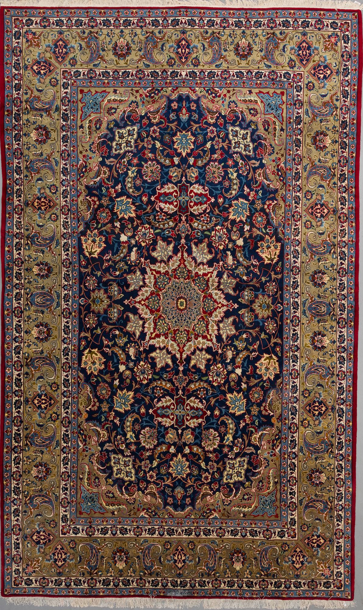 A CARPET, Najafabad, signerad Esfahan Habib, ca 493 x 297 cm.
