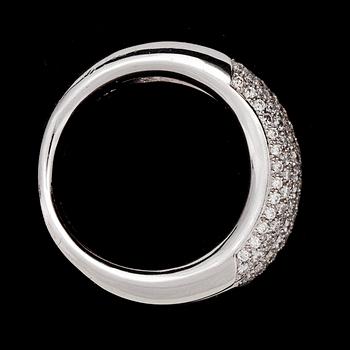 A brilliant- and princess cut diamond ring, tot . app. 1.50 cts.