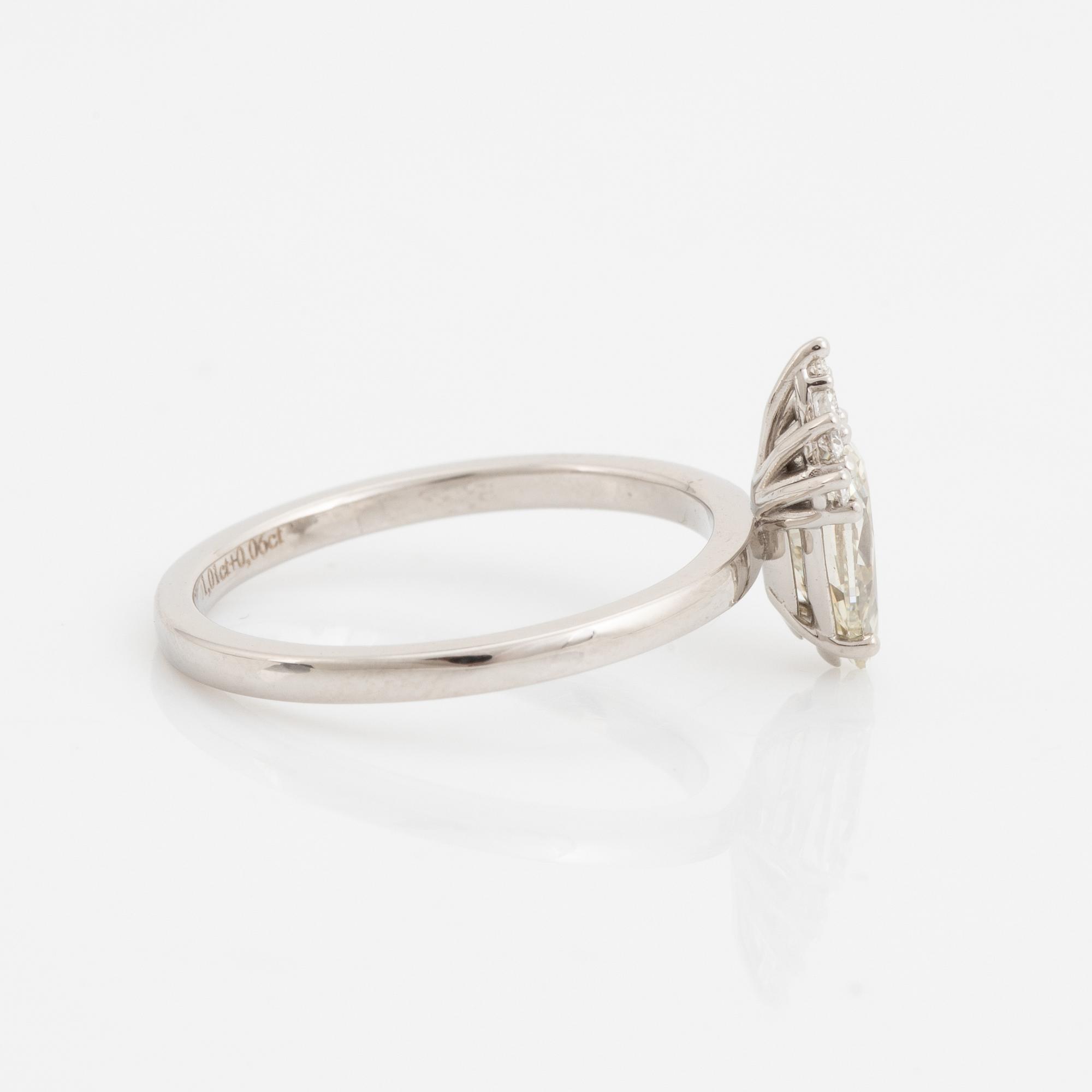 Pear shaped diamond ring.
