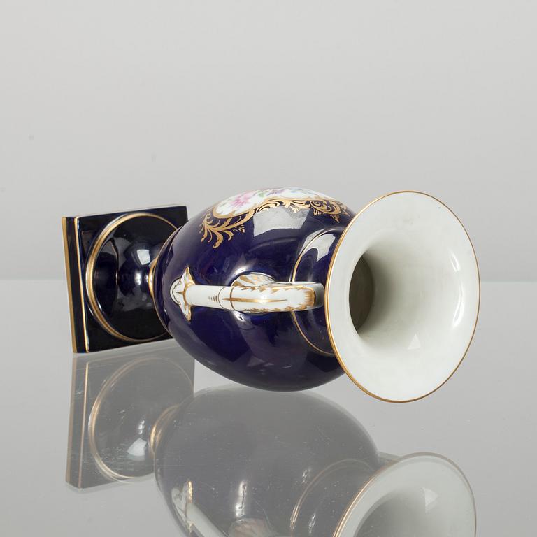 URNA / VAS, porslin, Meissen 1934-1972.