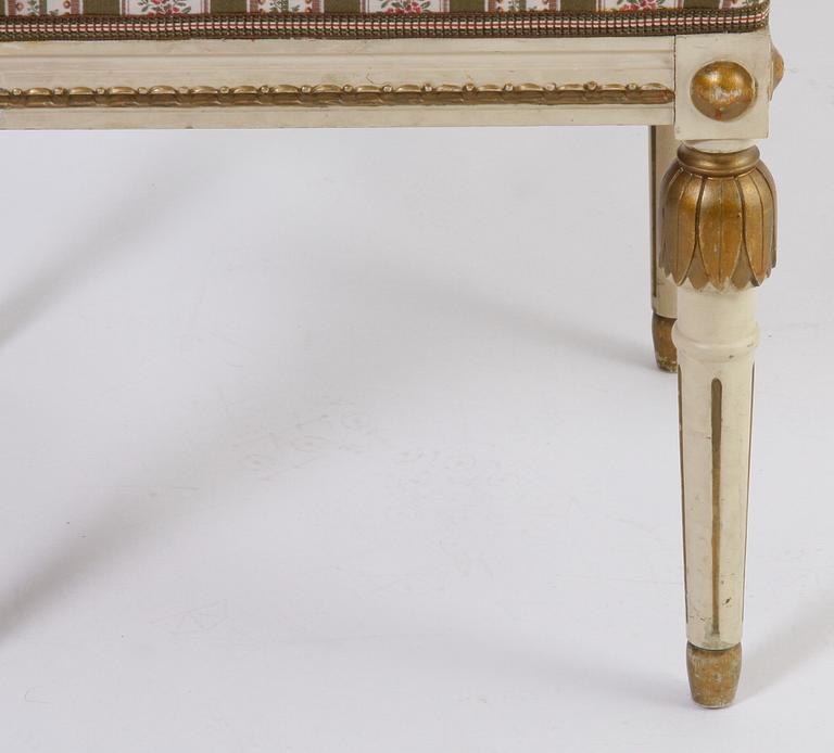TABURETTER, ett par, Gustaviansk stil.