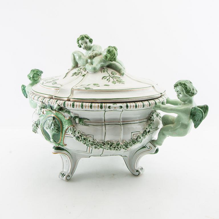 Terrin med lock och fat Louis XV-stil 1900-talets första hälft.