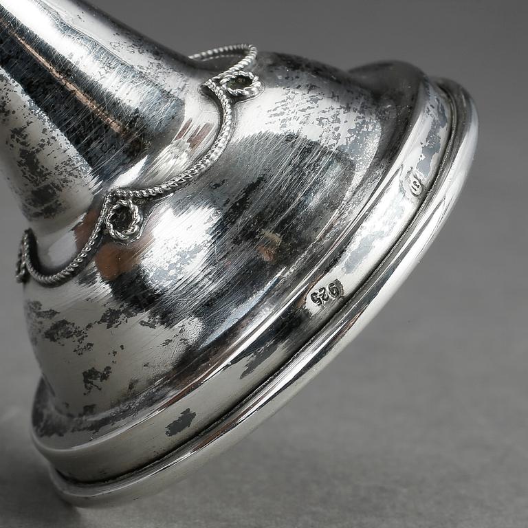 BÄGARE, ett par, sterlingsilver, 1900-tal. Tot ca 750 g.