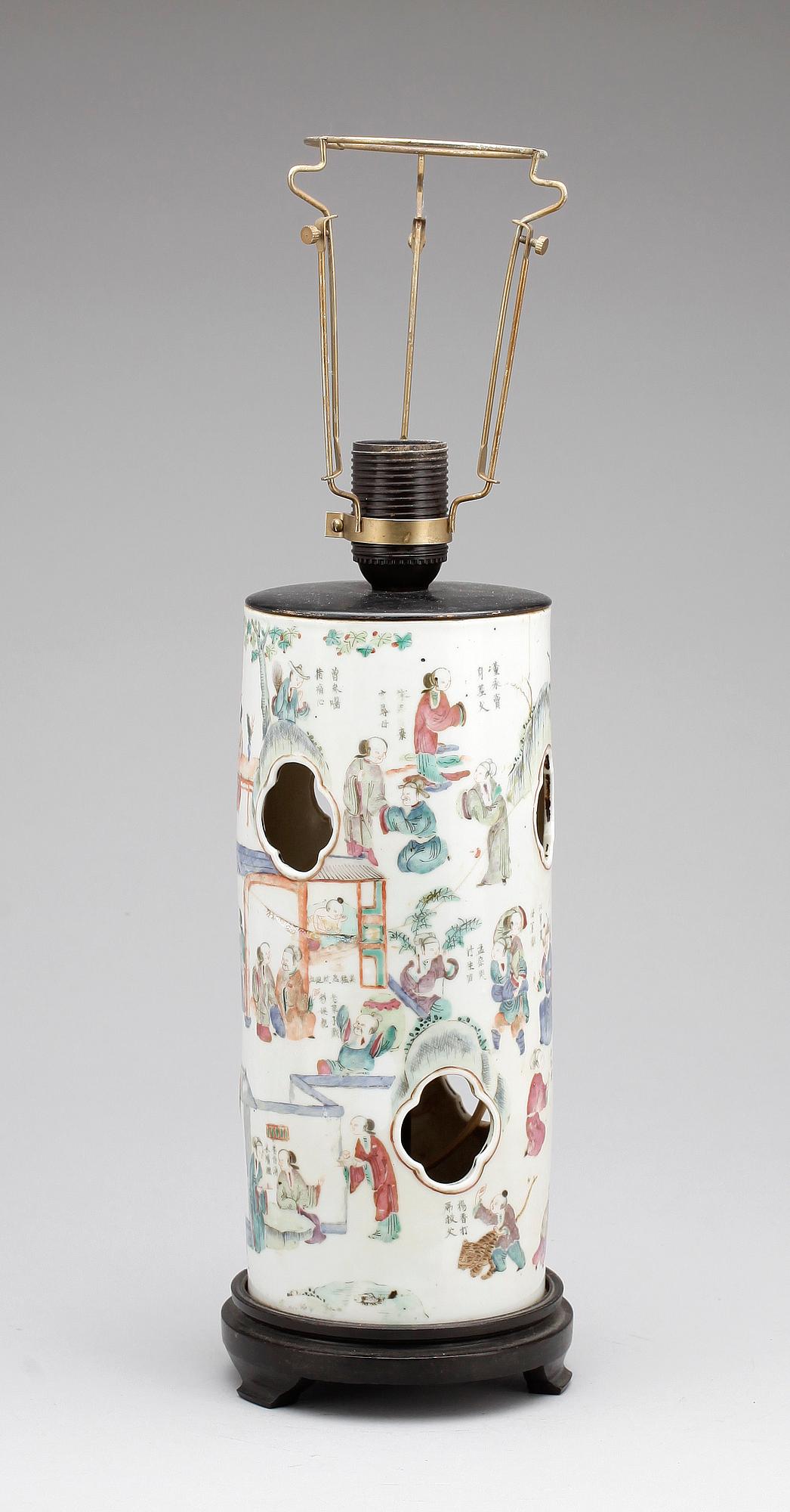 PERUKVAS, porslin, Kina, 1900-tal.