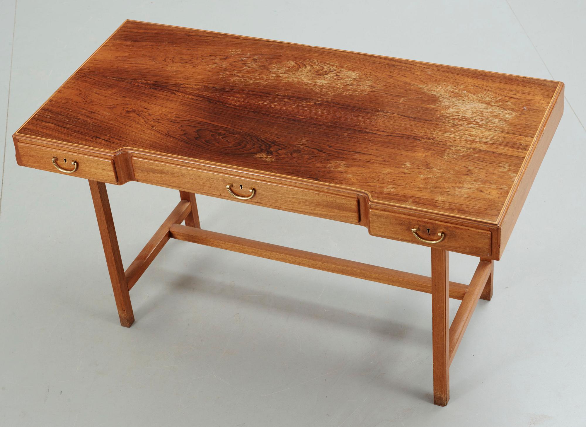SKRIVBORD, Josef Frank, Firma Svenskt Tenn, variant av modell 1022.