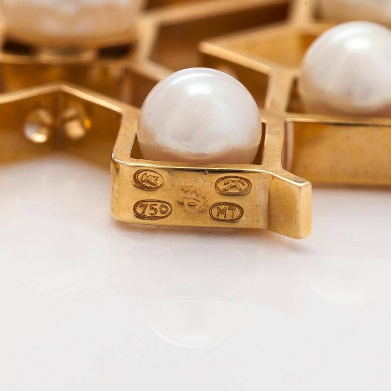 Hänge, 18K guld med odlade pärlor, samt kedja, 14K guld.