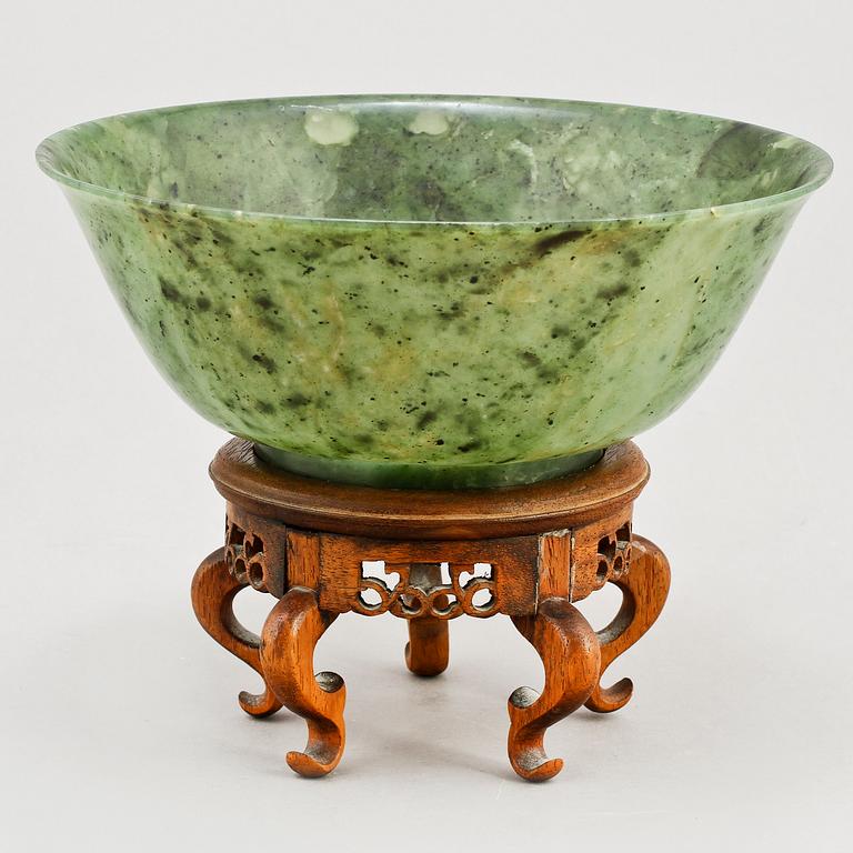 SKÅL, jade, orientalisk, 1900-tal.