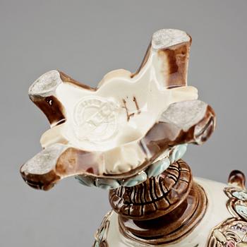 URNA, Majolika, trol England sent 1800-tal.