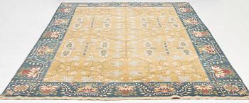 Matta, Agra, ca 451 x 293 cm.