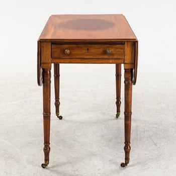 Bord med klaffar, sk Pembroke table, 1800-tal.