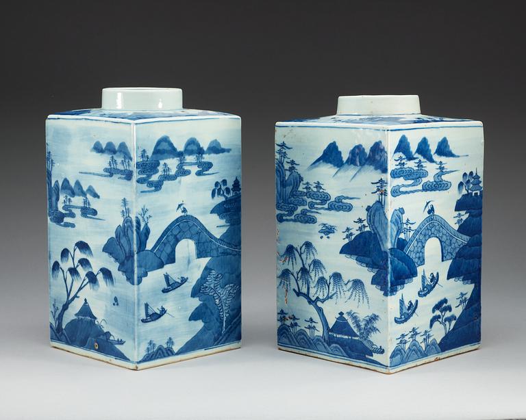 Two blue and white jars, Qing dynasty, Jiaqing (1796-1820).