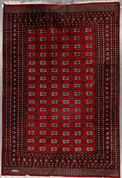 MATTA, Orientalisk, Ca 318x215 cm.