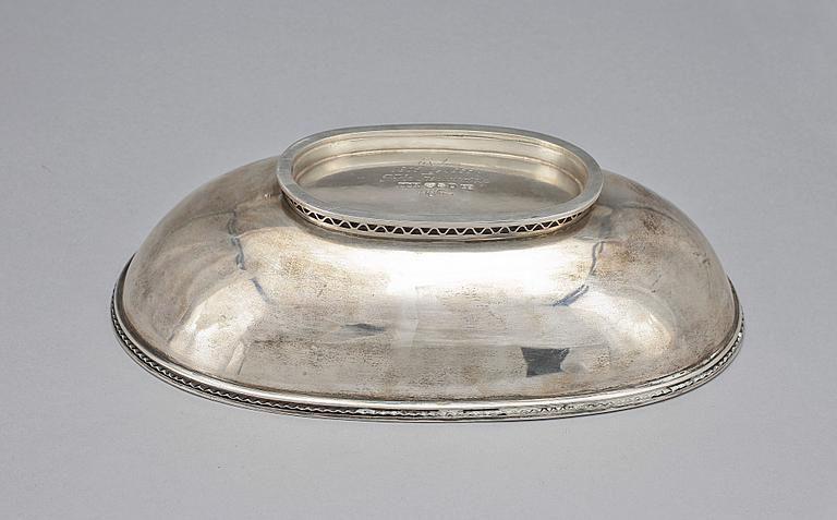 SKÅL, silver, Eric Råström, CGR, Stockholm, 1952. Vikt 465g.