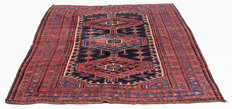 Carpet, Kurdish, circa 265 x 172-175 cm.