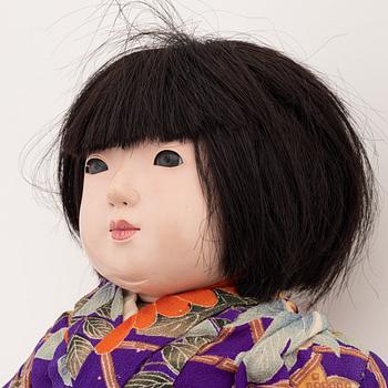 A large Japanese doll, early 20th Century.