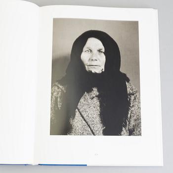 A set of 7 vol, August Sander: People of the 20th 
Century. 1-7. 2002.