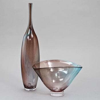 VAS samt SKÅL, glas, Kosta Boda.