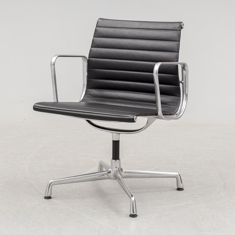 CHARLES & RAY EAMES, a 'Aluminium Chair EA 104' from Vitra, circa 2015.