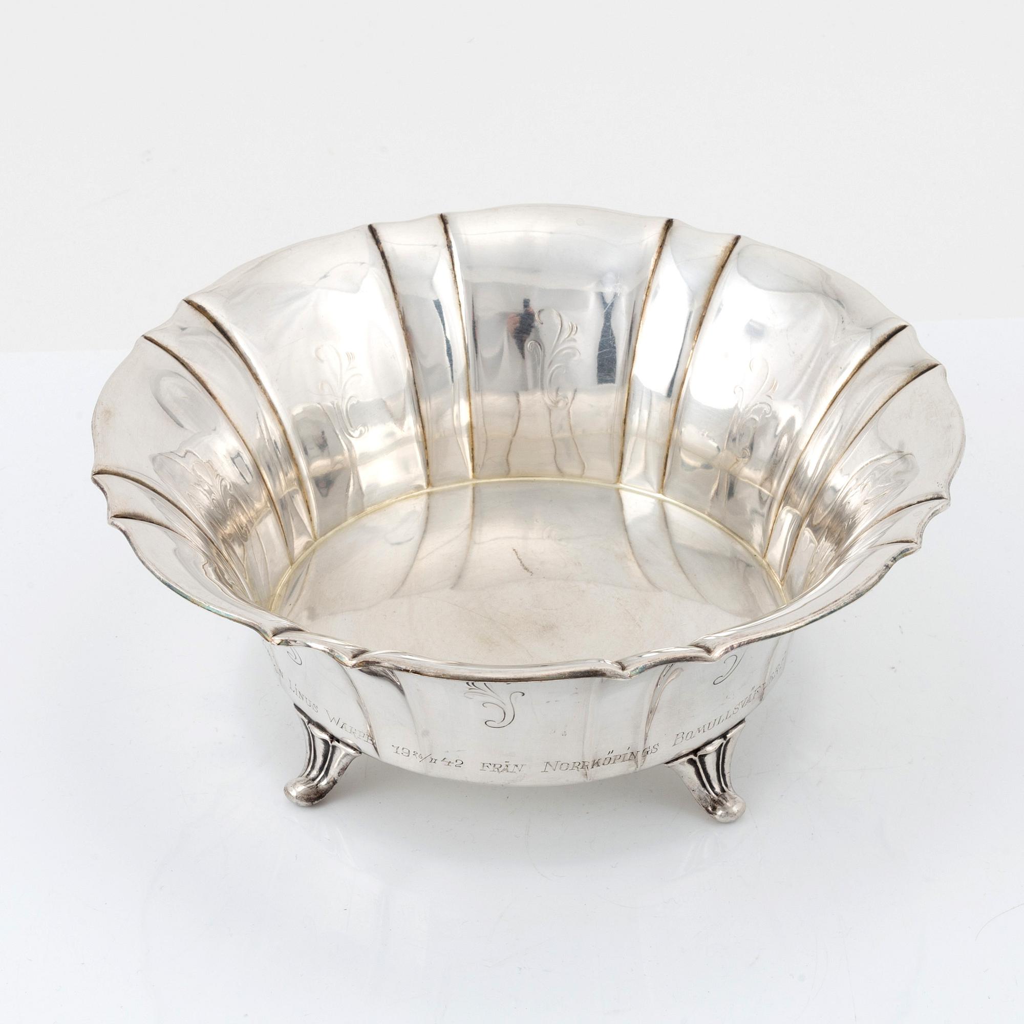 GAB, skål på fötter, silver, Stockholm 1928.