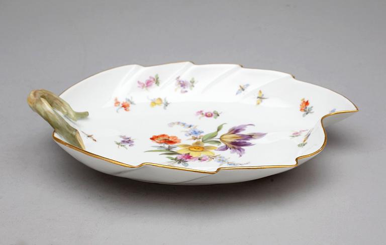 SKÅLFAT, porslin, Meissen, 1800-tal.