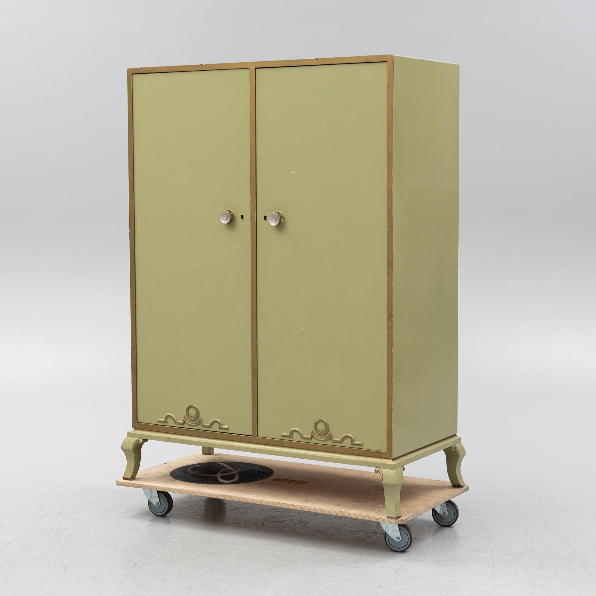 A Swedish cabinet, 1930's/30's.