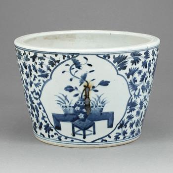YTTERFODER, porslin, Kina, 1900-tal.