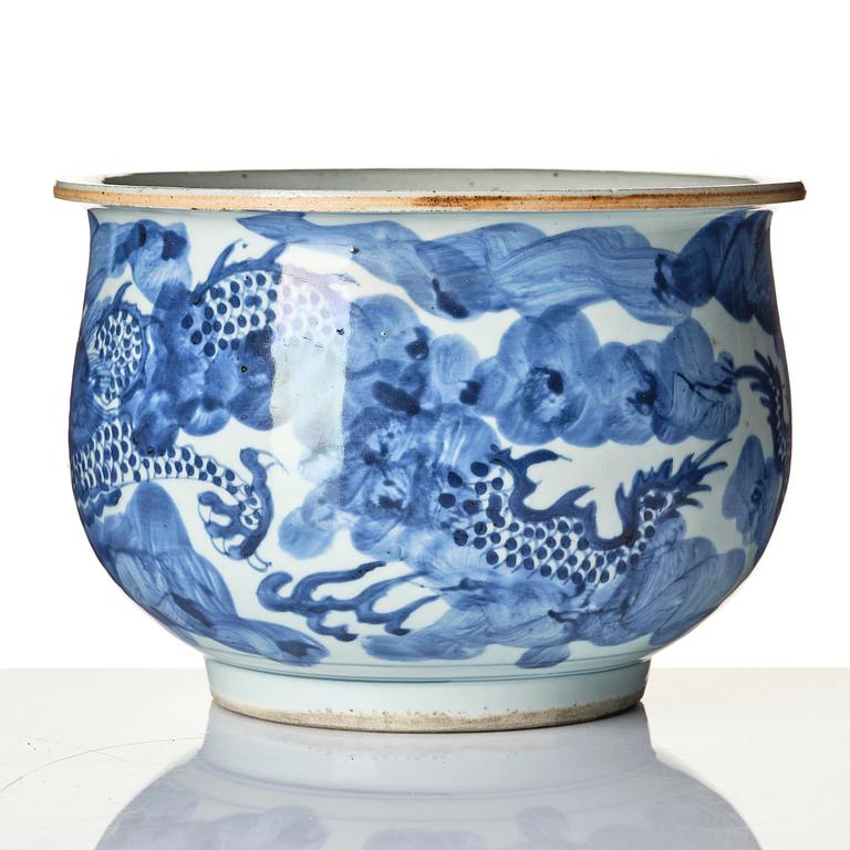 A blue and white censer, Qing dynasty, 18th century.