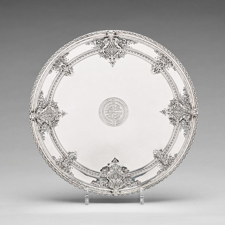 An Amarican late 19th century / early 20th century silver 925/1000 cake dish, marked JE Caldwell, Phila.