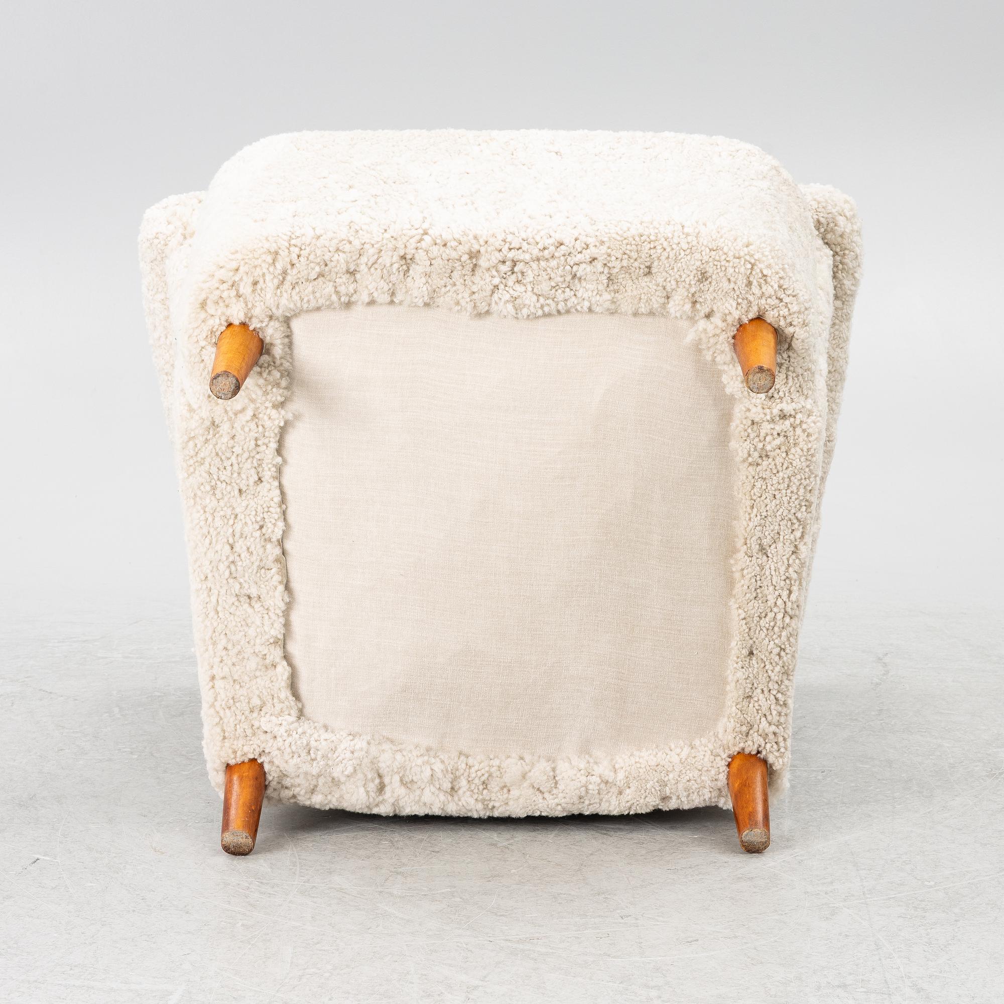 Armchair, first half of the 20th century.