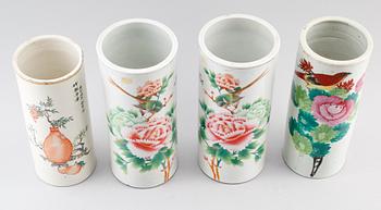 PENSELVASER, 4 st, porslin, Kina, 1900-tal.