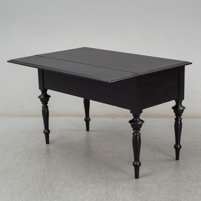SKRIVBORD, 1900-talets början.