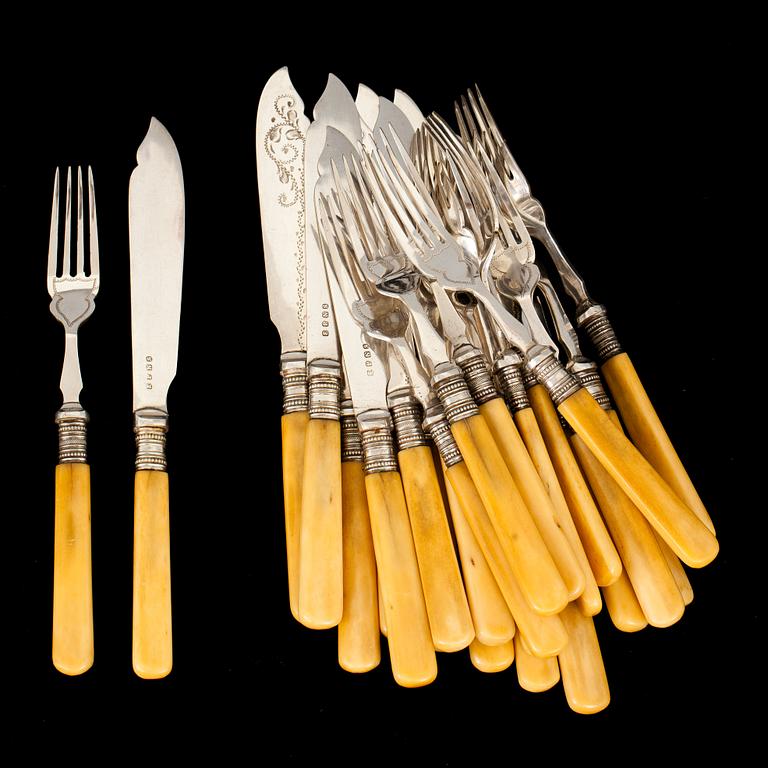 FISKBESTICK, 24 st, pläter, England, 1900-talets första hälft.