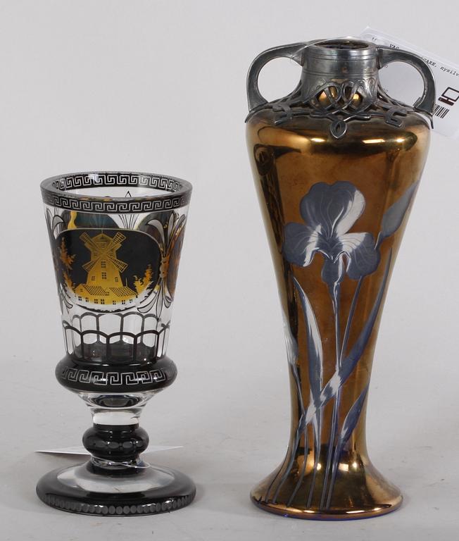 VAS samt BÄGARE, nysilver o glas. 1900-tal.