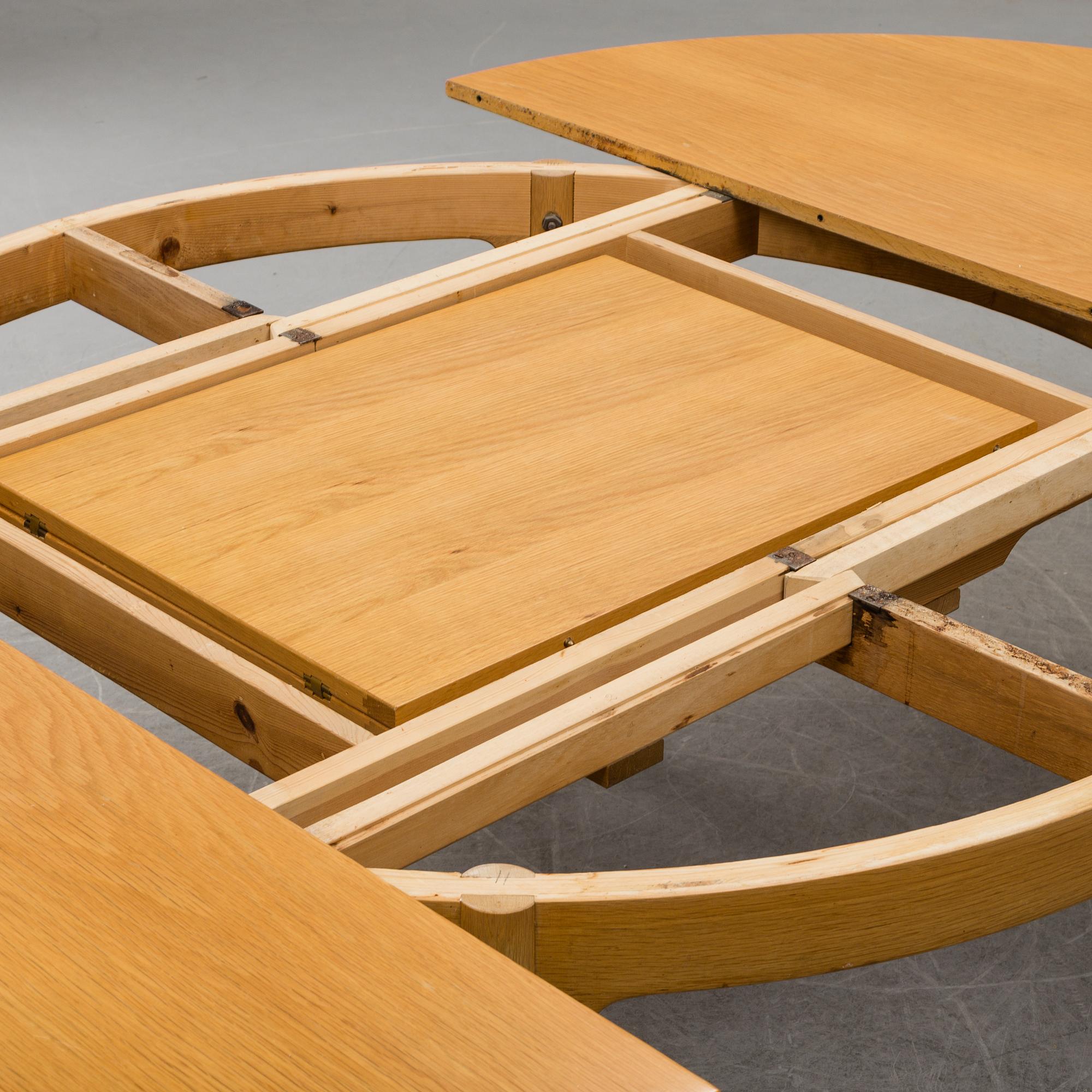 A 'Öresund' oak veneered dining table by Børge Mogensen, Karl Andersson & Söner.