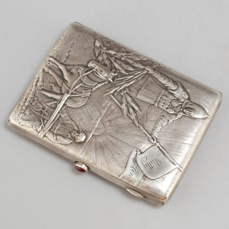 A parcel gilt samorodok Russian cigarettcase 1908-17, by unknown master.