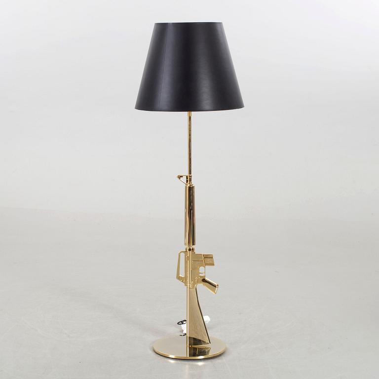 Philippe Starck, golvlampa, "Lounge Gun M 16", Flos, formgiven 2005.