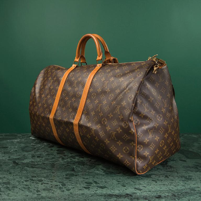 A monogram canvas weekendbag 'Keepall 60' from Louis Vuitton.