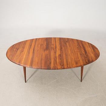 Nissen & Gehl, dining table, "Naver point" model 9942, period piece.