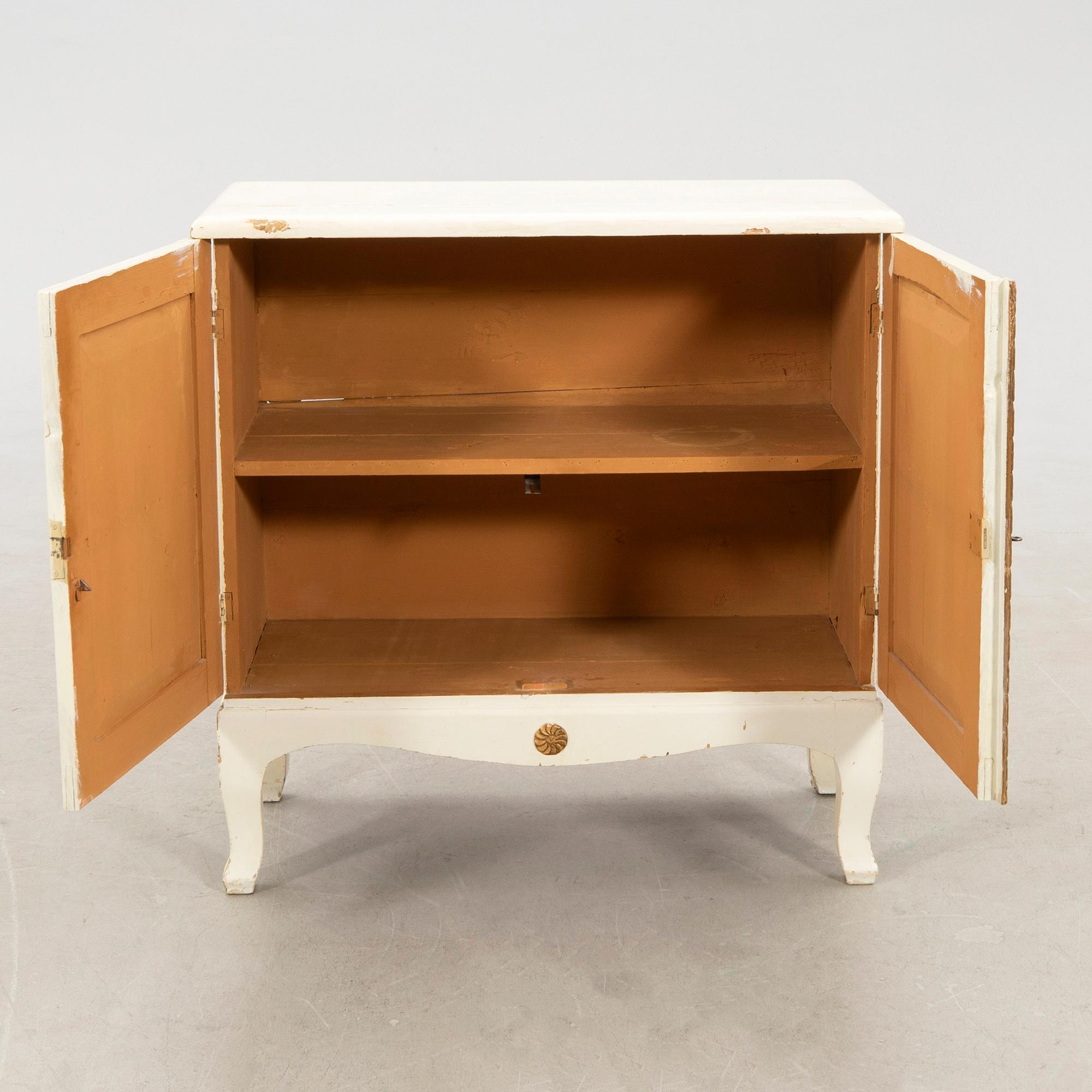 Cabinet, late 19th century.