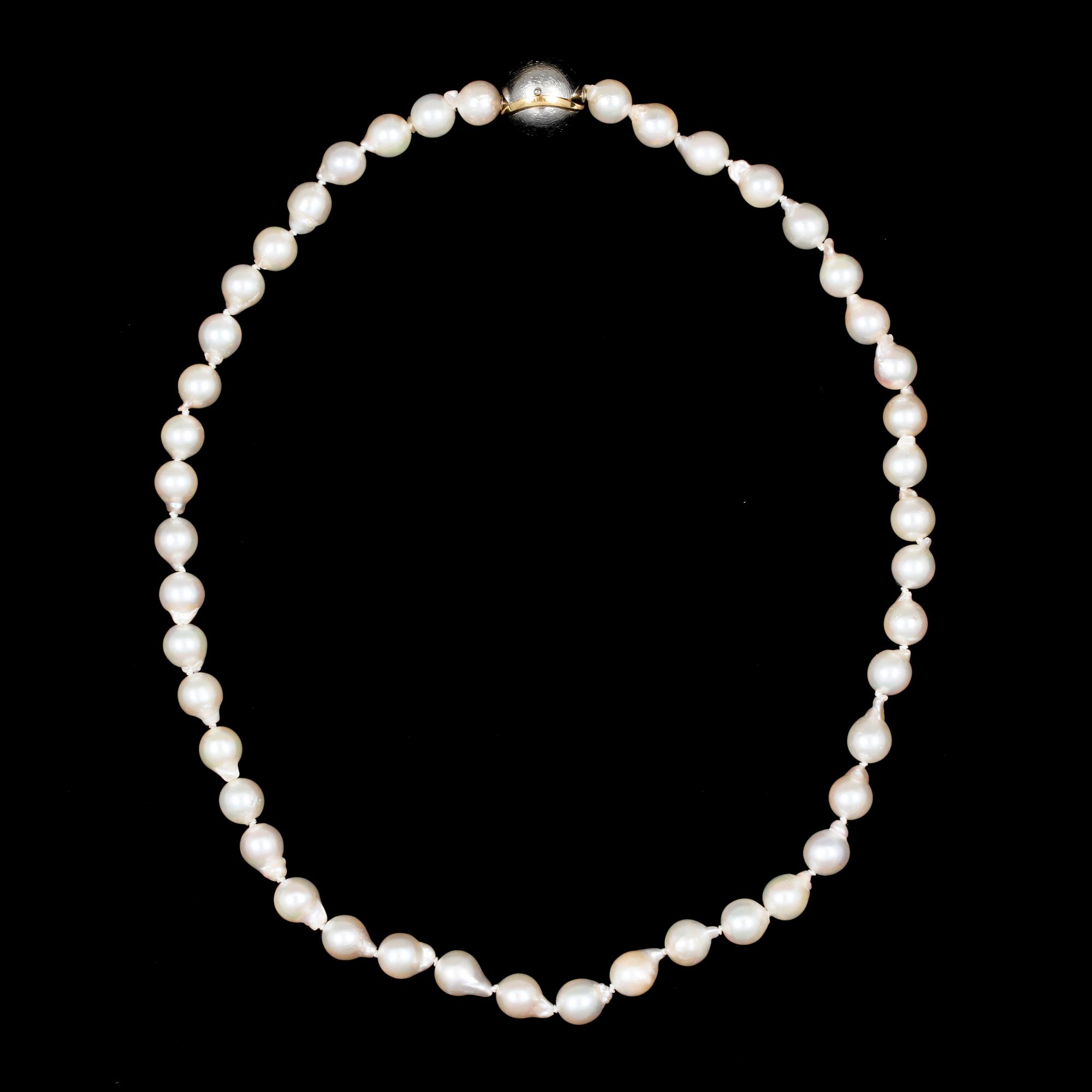 COLLIER, 3st samt lås, 18k guld samt vitguld, Ole Lynggaard, 1900-talets slut.