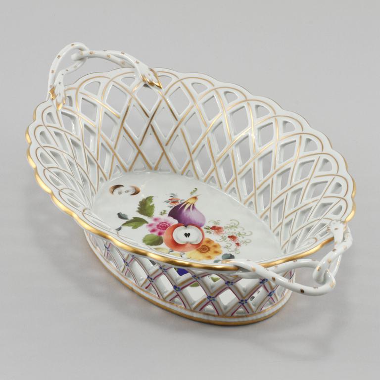 GALLERSKÅL, porslin, Herend, Ungern, 1900-talets andra hälft.