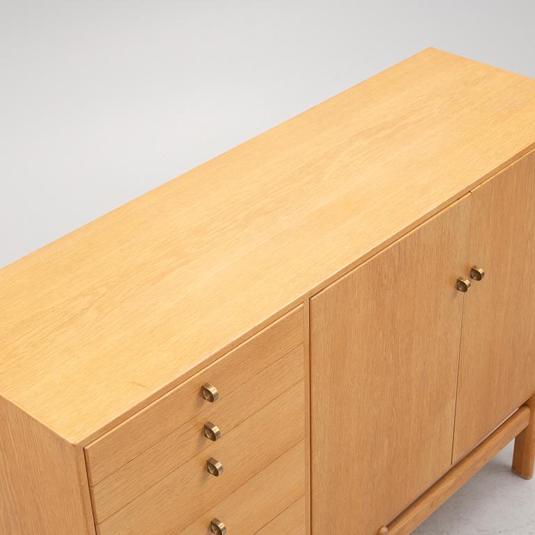 Tove & Edvard Kindt-Larsen, rare cabinet, Seffle Möbelfabrik, Säffle, 1960s.
