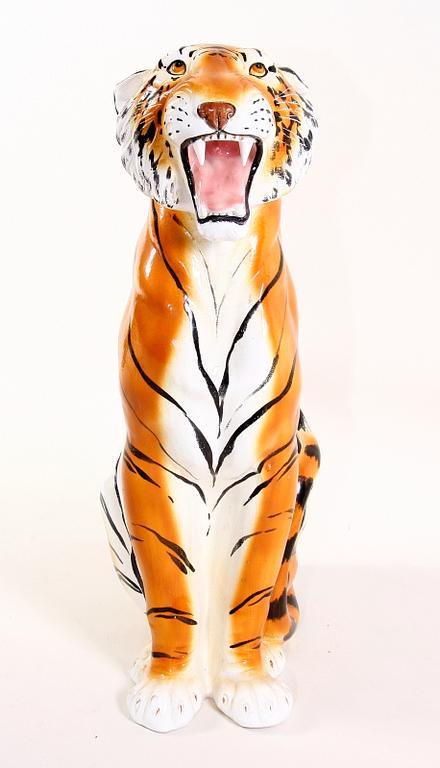 STATYETT, konstmassa, sent 1900-tal.