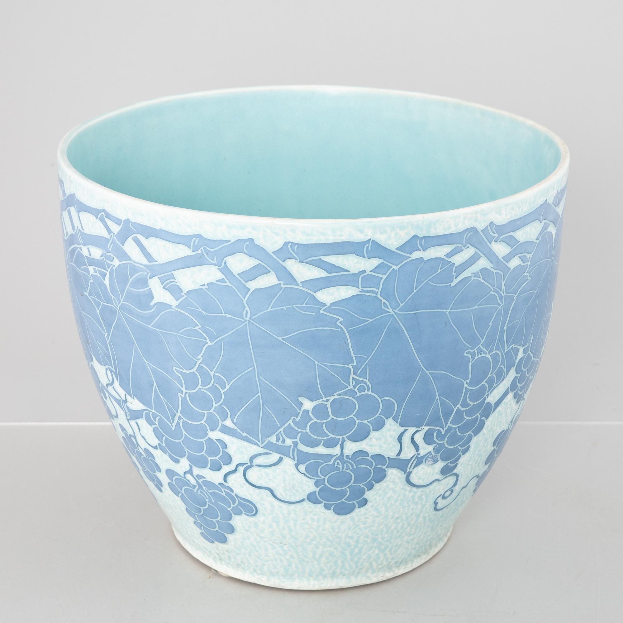 Josef Ekberg, a large "Sgrafitto" earthenware flower pot, Gustavsberg 1915.