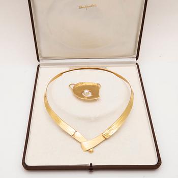 Elon Arenhill, halsband 18K guld och odlad pärla 1992.