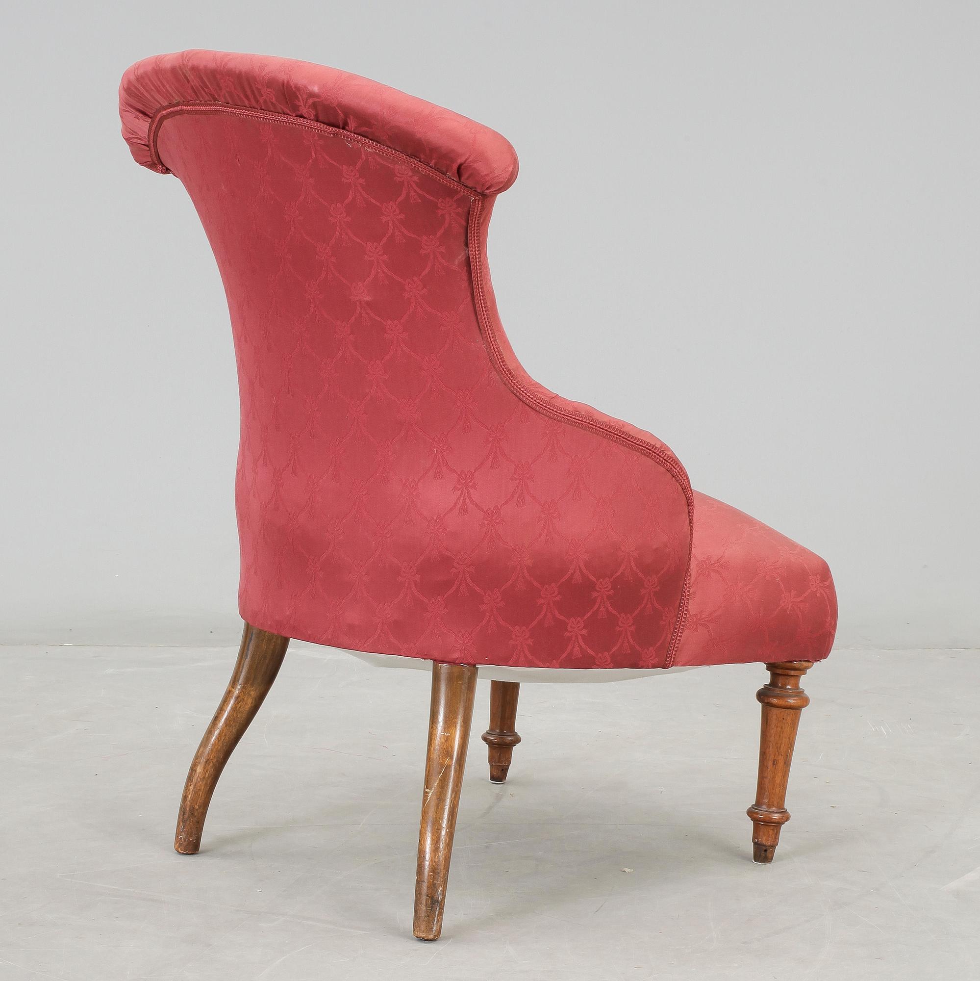FÅTÖLJ, s.k. Emmafåtölj, nyrokoko, 1800-talets slut.