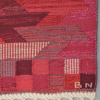 Barbro Nilsson, Matto, "Rödarp", flat weave, ca 298-299 x 185-188 cm, signed AB MMF BN.