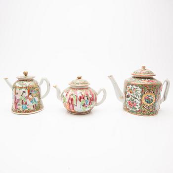 A set of porcelain, 5 pieces, China, Canton, 19th century.