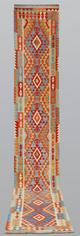 A runner, Kilim, ca 494 x 77 cm.