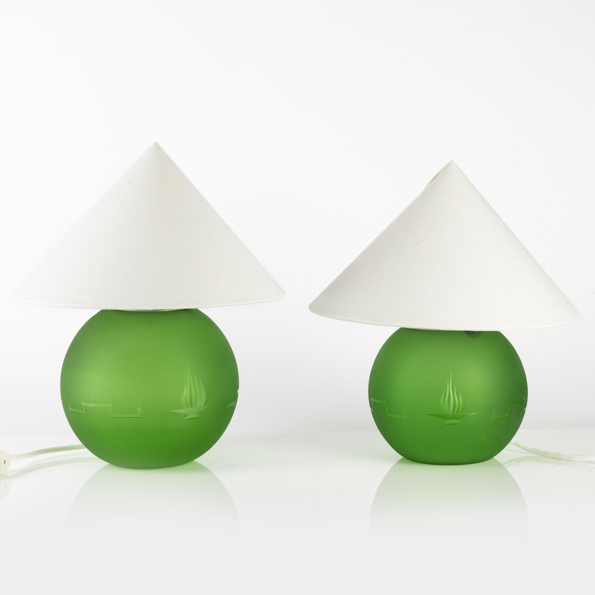 Elis Bergh, tillskriven, två bordslampor, Swedish Grace, Kosta, 1930-tal.